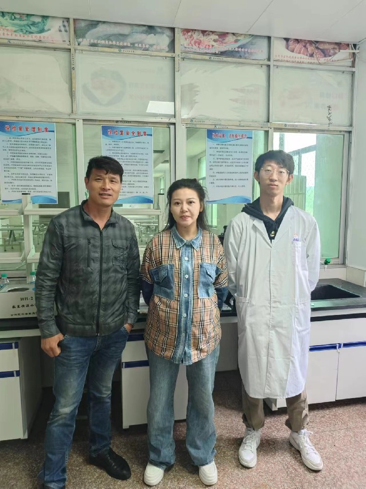山東萊恩德食品安全檢測儀走進(jìn)江西省新余市逸夫小學(xué),為師生食品安全保駕護(hù)航 山東萊恩德食品安全檢測儀走進(jìn)江西省新余市逸夫小學(xué),為師生食品安全保駕護(hù)航